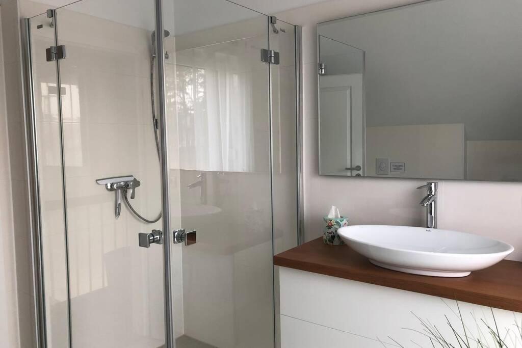 Leaf&Stay Ferienhaus Auf Usedom Mit Optionaler Wallbox Usedom Town Bagian luar foto